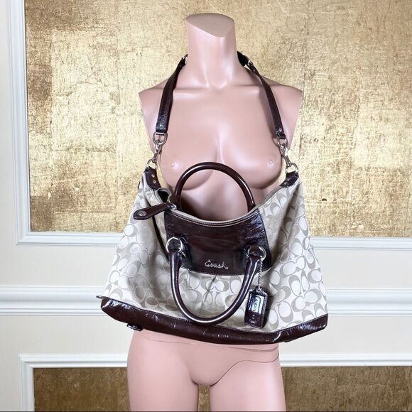 Coach tan canvas & patent leather cross body bag - Picture 2 of 12